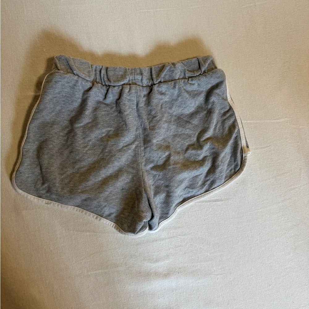 Old‎ Navy Kids Gray Shorts with White Trim Size 14/16